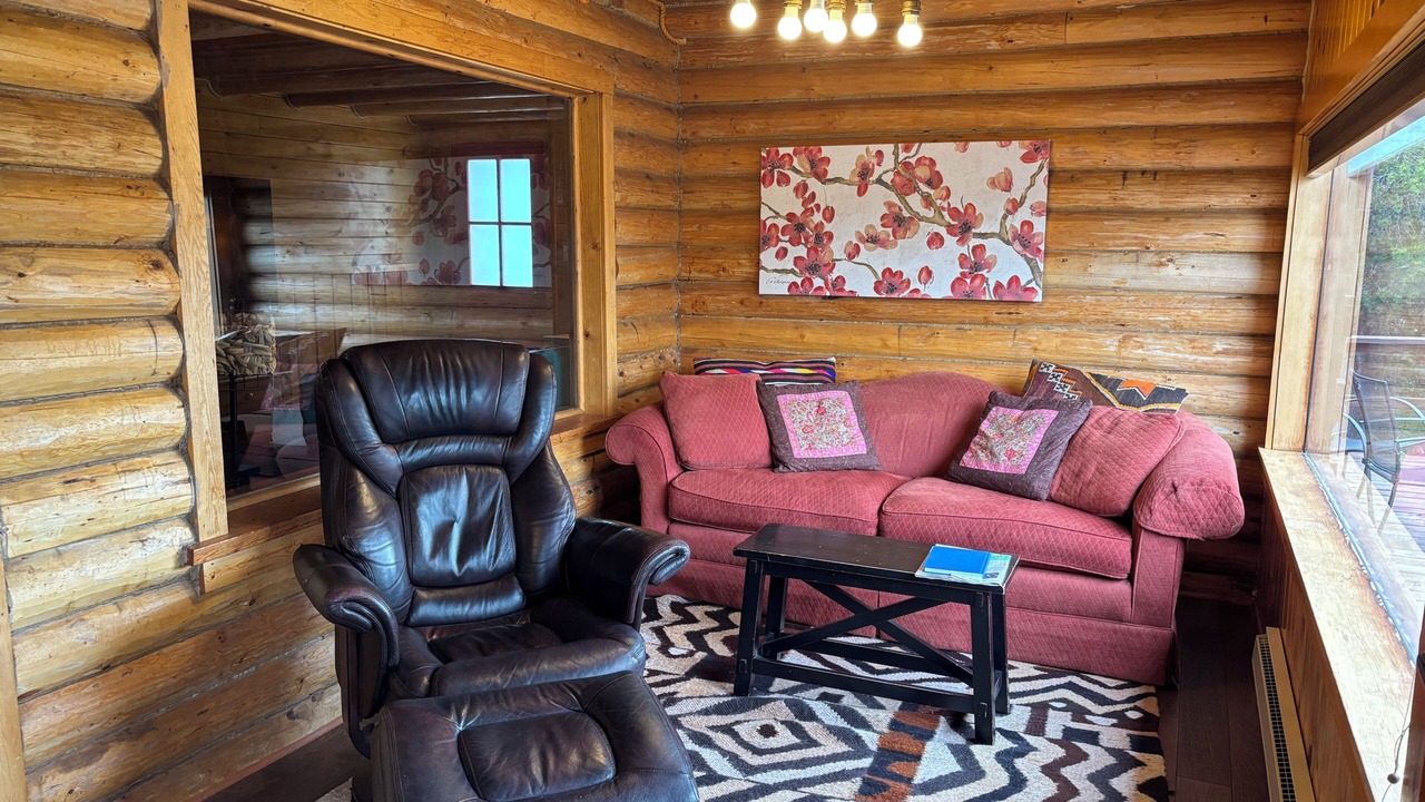 Photo of Livingroom in Island Park