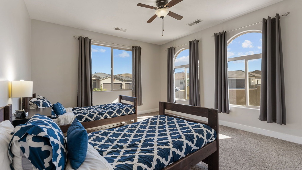 Photo of Bedroom in Hurricane