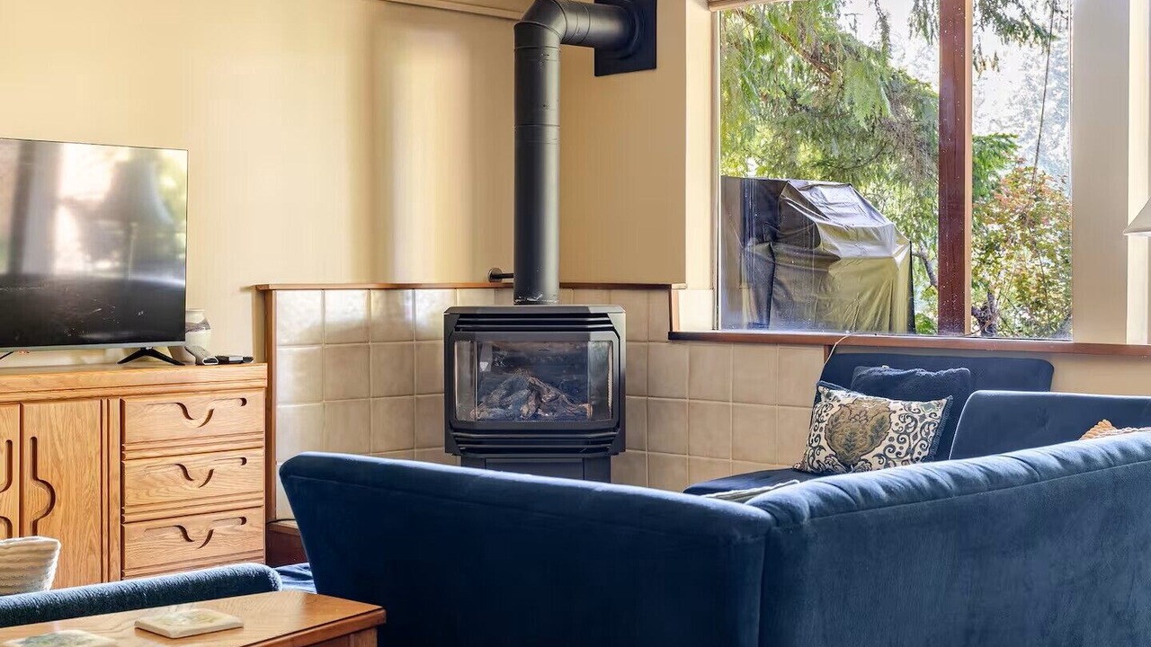 Photo of Livingroom in Ames Lake