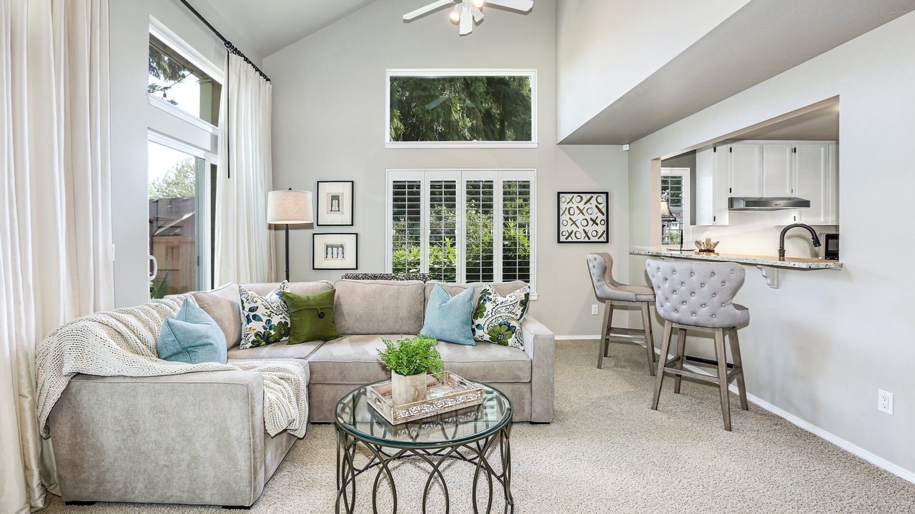 Photo of Livingroom in Kirkland