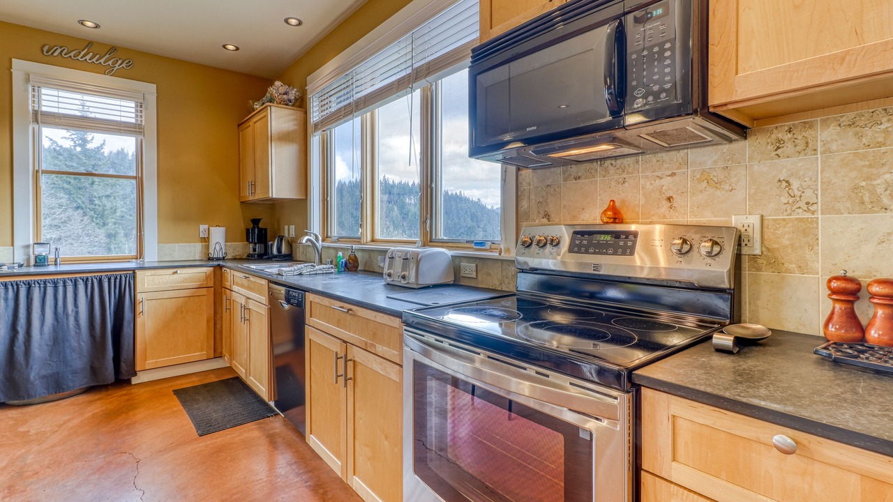 Photo of Kitchen in White Salmon
