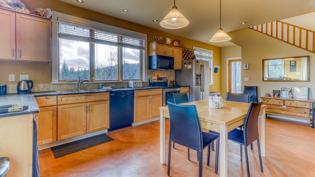Photo of Kitchen in White Salmon