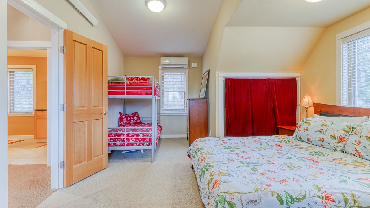 Photo of Bedroom in White Salmon