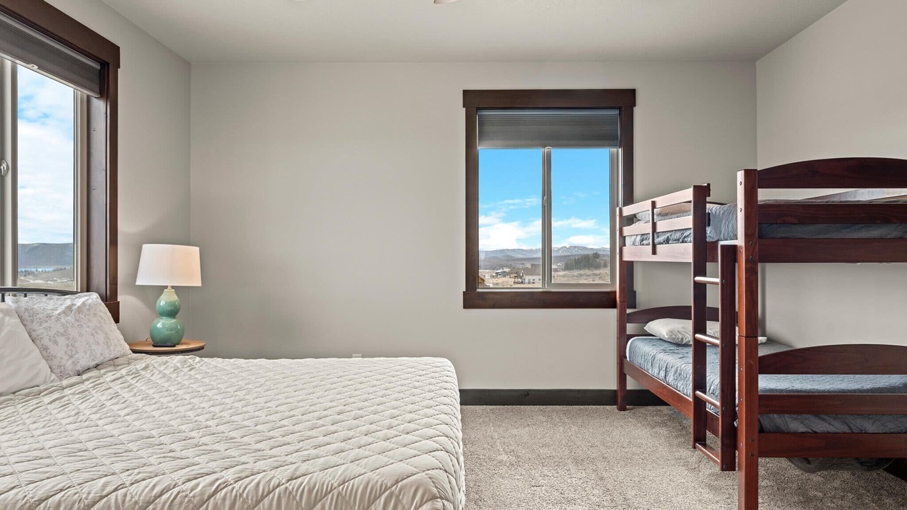 Photo of Bedroom in Sweetwater