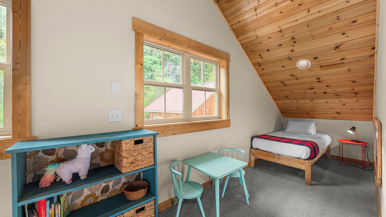 Photo of Bedroom in Leavenworth