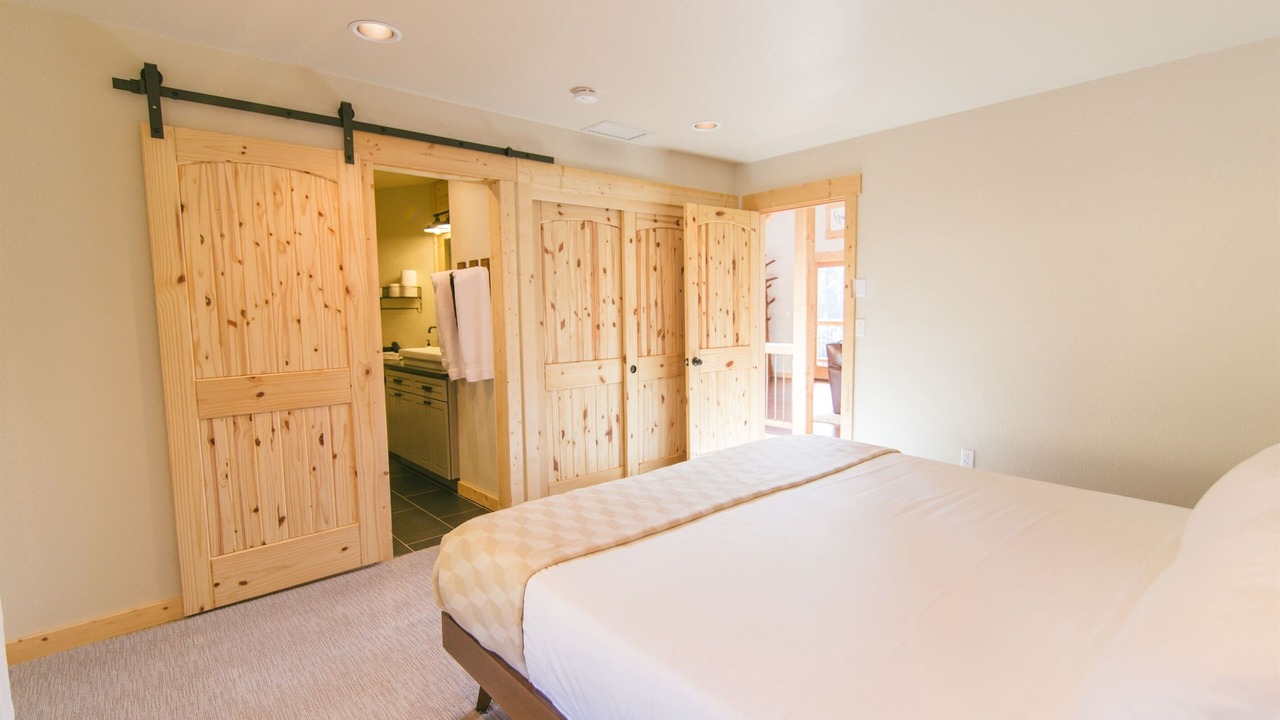 Photo of Bedroom in Leavenworth