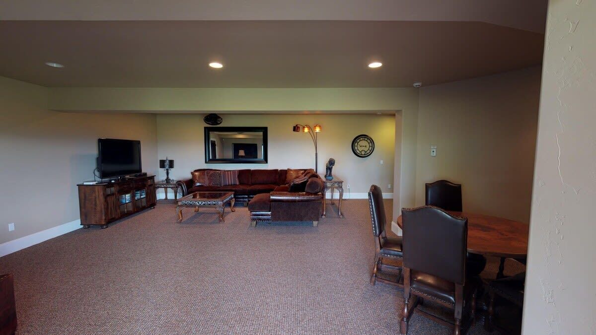 Photo of Livingroom in Harrison