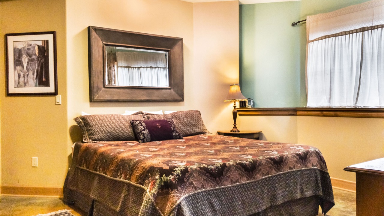 Photo of Bedroom in Sandpoint