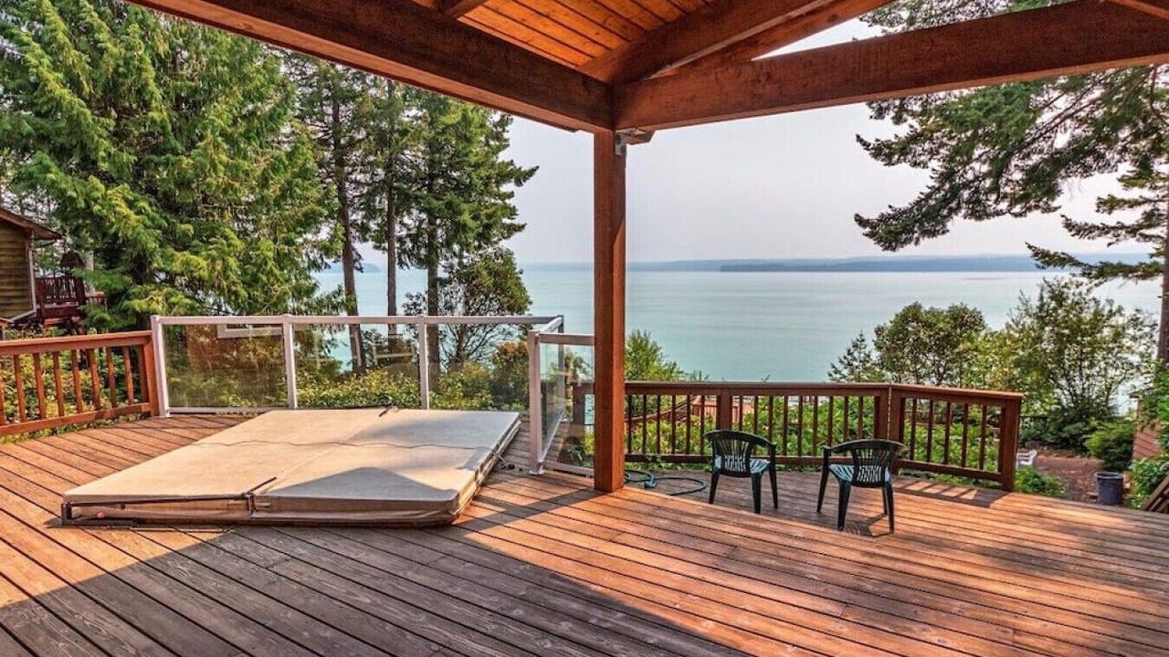 Photo of Patio Balcony in Brinnon