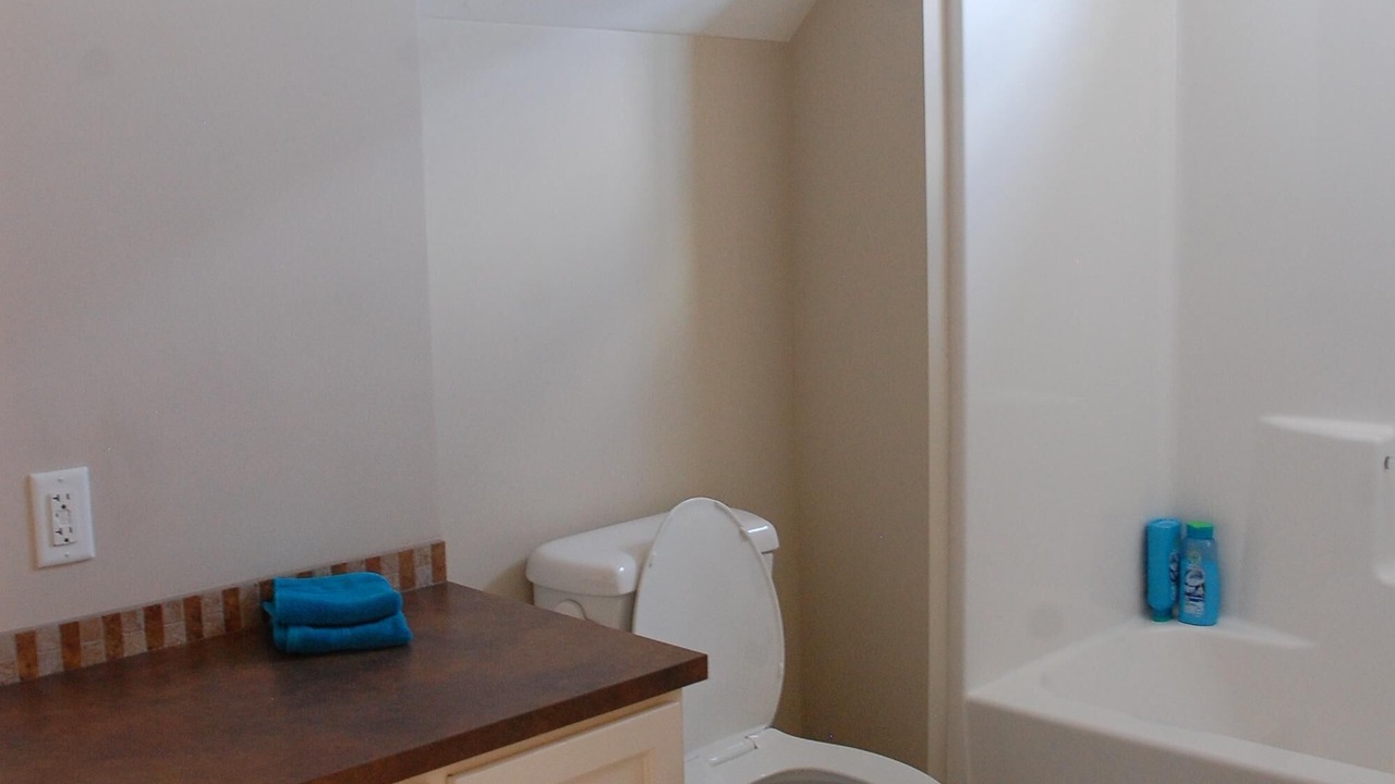 Photo of Bathroom in Oroville