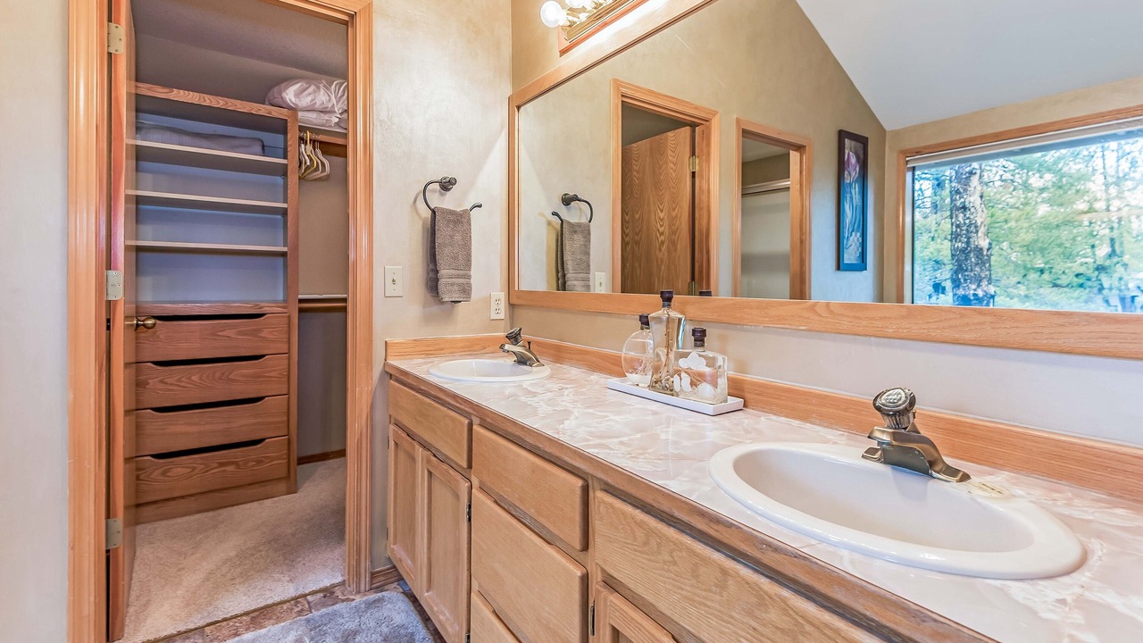 Photo of Bathroom in Sunriver