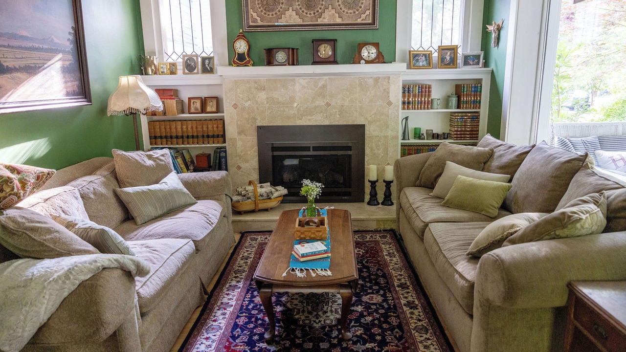 Photo of Livingroom in Garden District