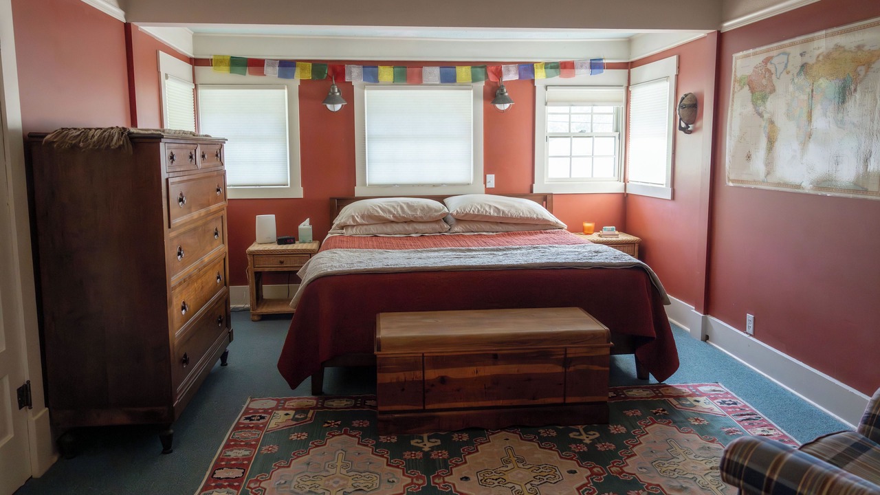Photo of Bedroom in Garden District