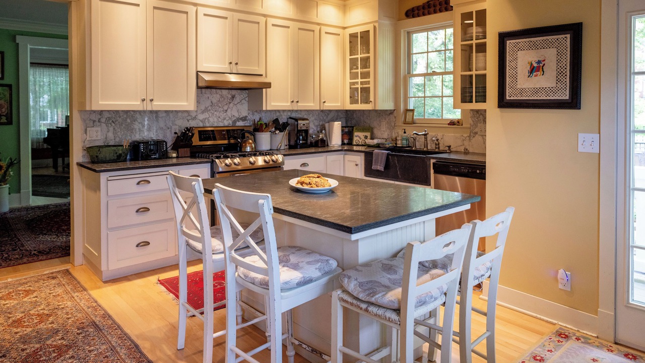 Photo of Kitchen in Garden District