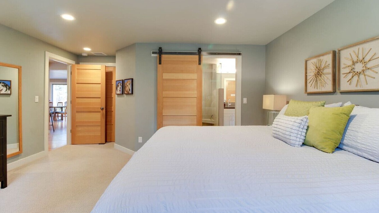 Photo of Bedroom in Bend