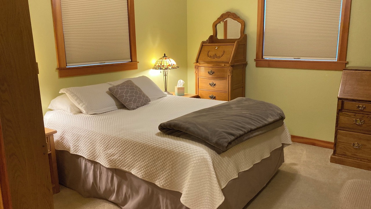 Photo of Bedroom in Anderson Island
