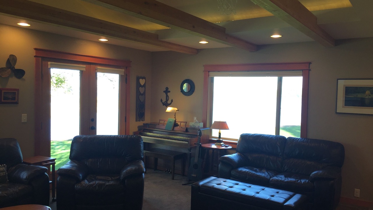 Photo of Livingroom in Anderson Island