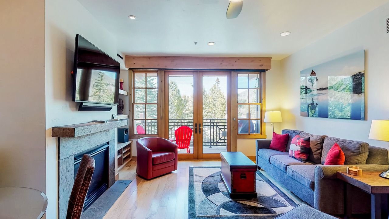 Photo of Livingroom in Elkhorn Village