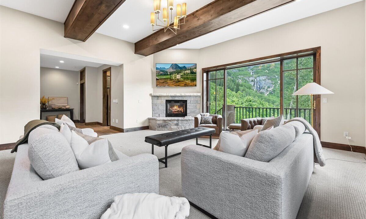 Photo of Livingroom in Sundance