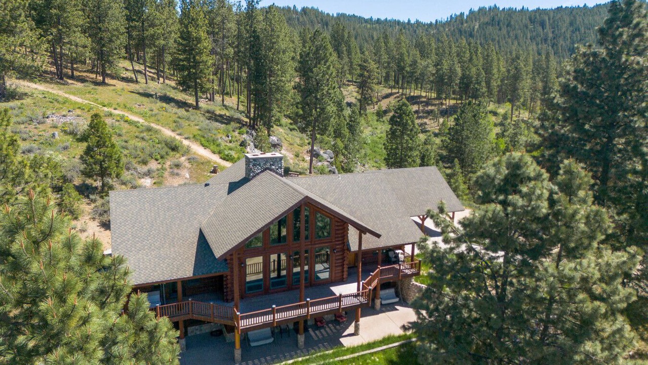 Photo of Outdoor in Tamarack