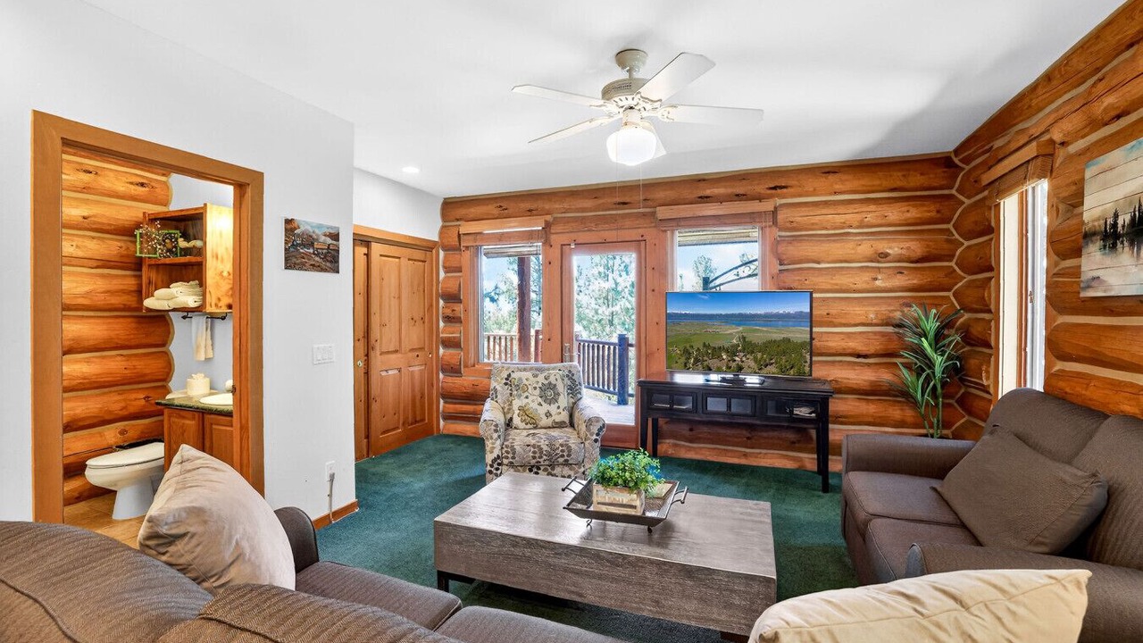 Photo of Livingroom in Tamarack