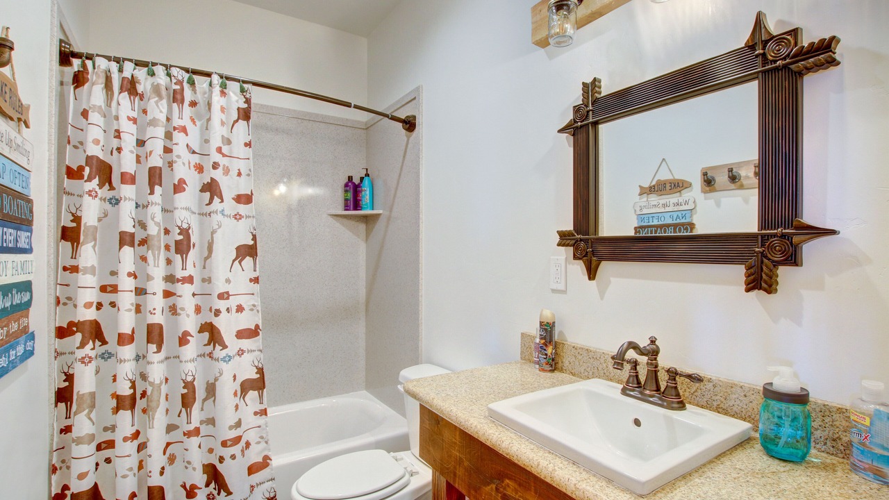 Photo of Bathroom in Garden City