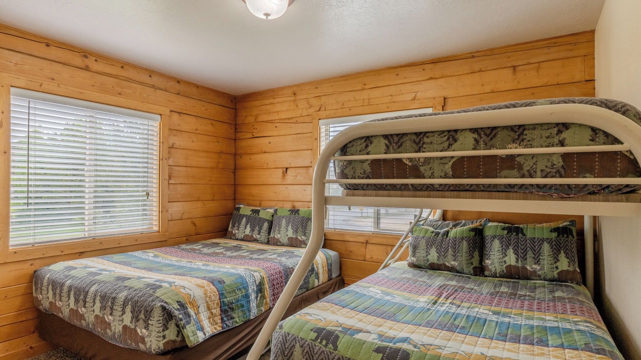 Photo of Bedroom in Island Park