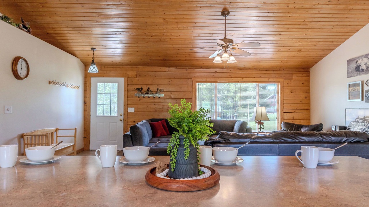 Photo of Livingroom in Island Park
