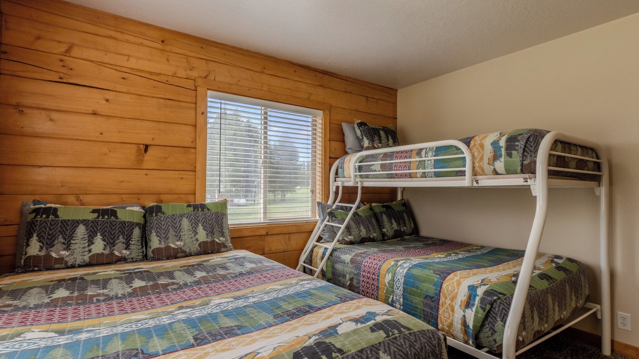 Photo of Bedroom in Island Park