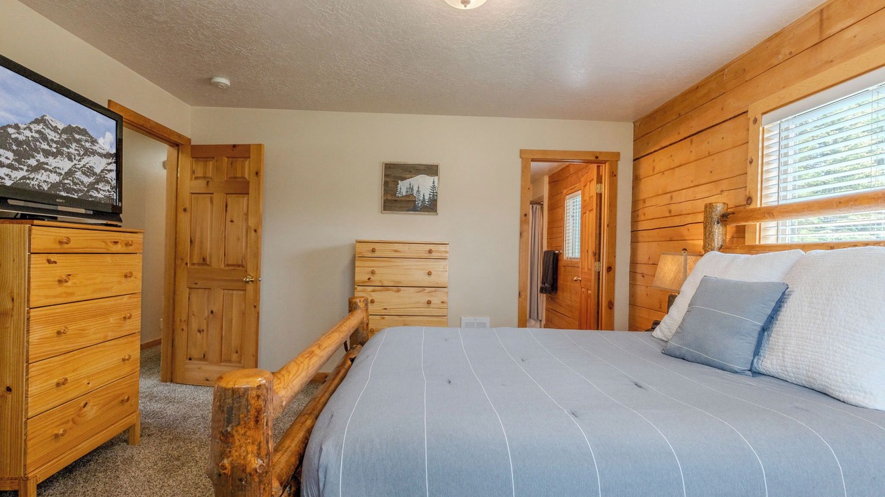 Photo of Bedroom in Island Park