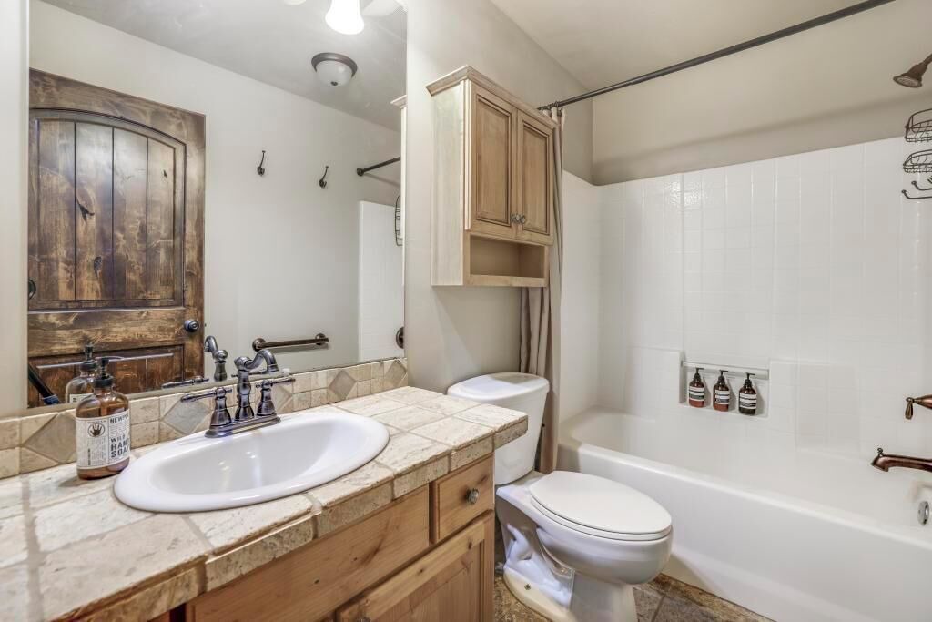 Photo of Bathroom in Corral