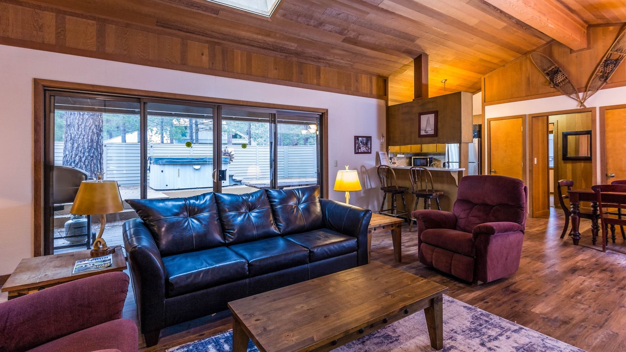 Photo of Livingroom in Sunriver