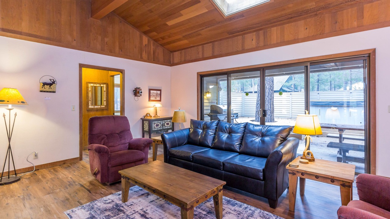 Photo of Livingroom in Sunriver