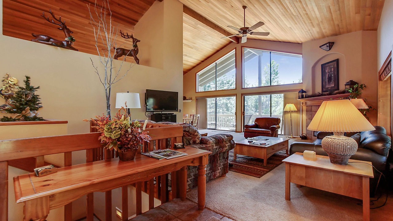 Photo of Livingroom in Sunriver