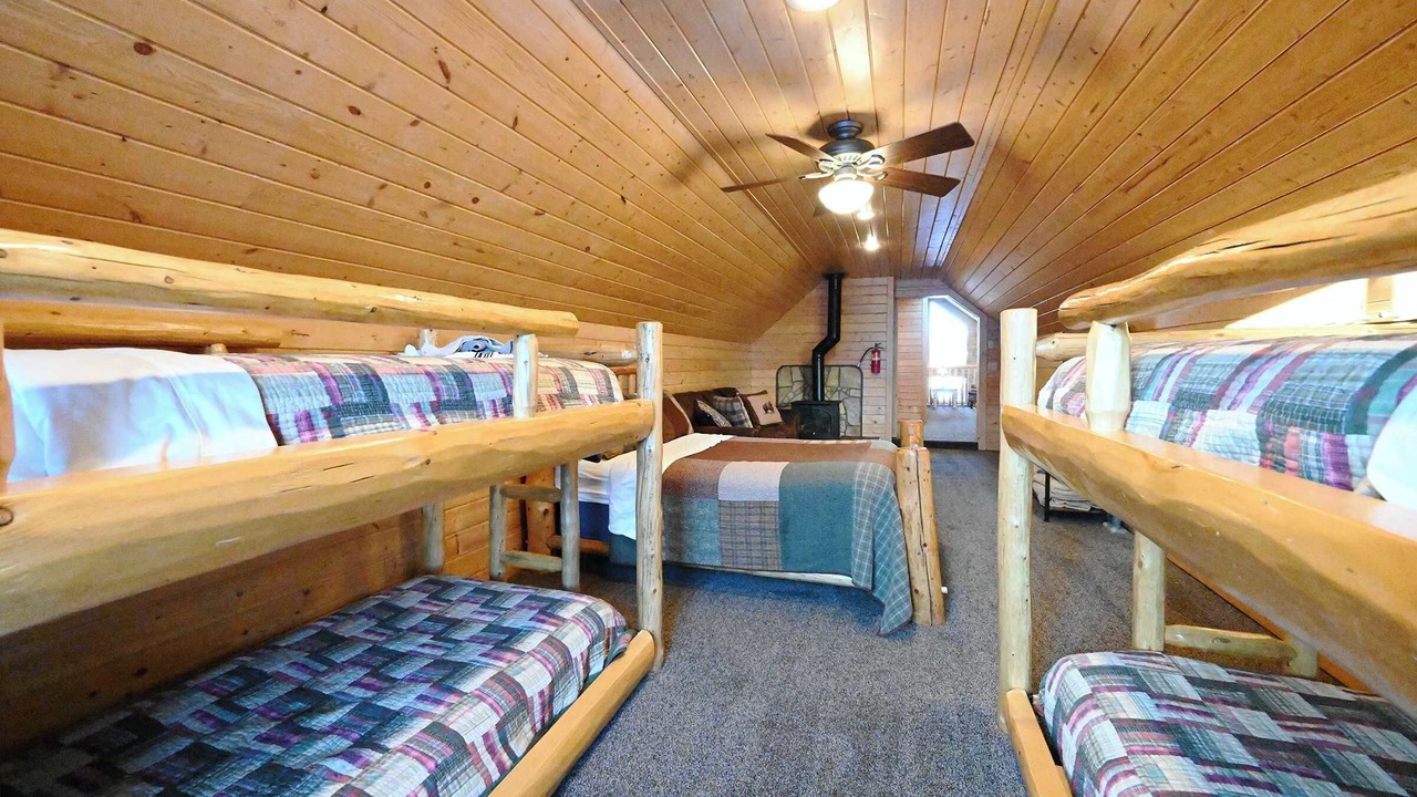 Photo of Bedroom in Island Park