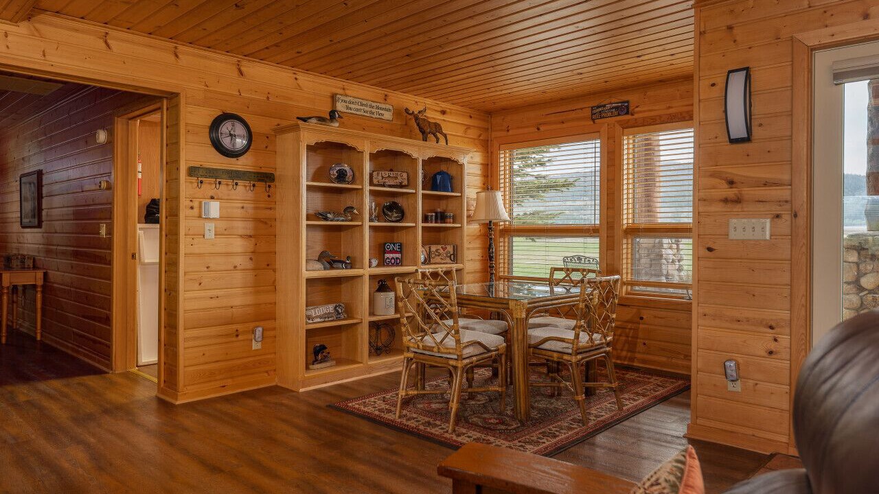 Photo of Bedroom in Victor