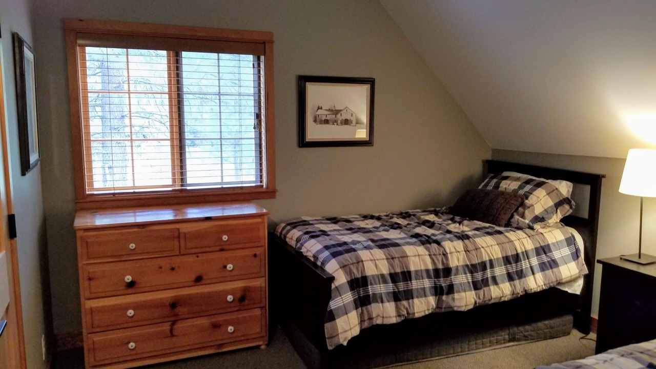 Photo of Bedroom in Sunriver