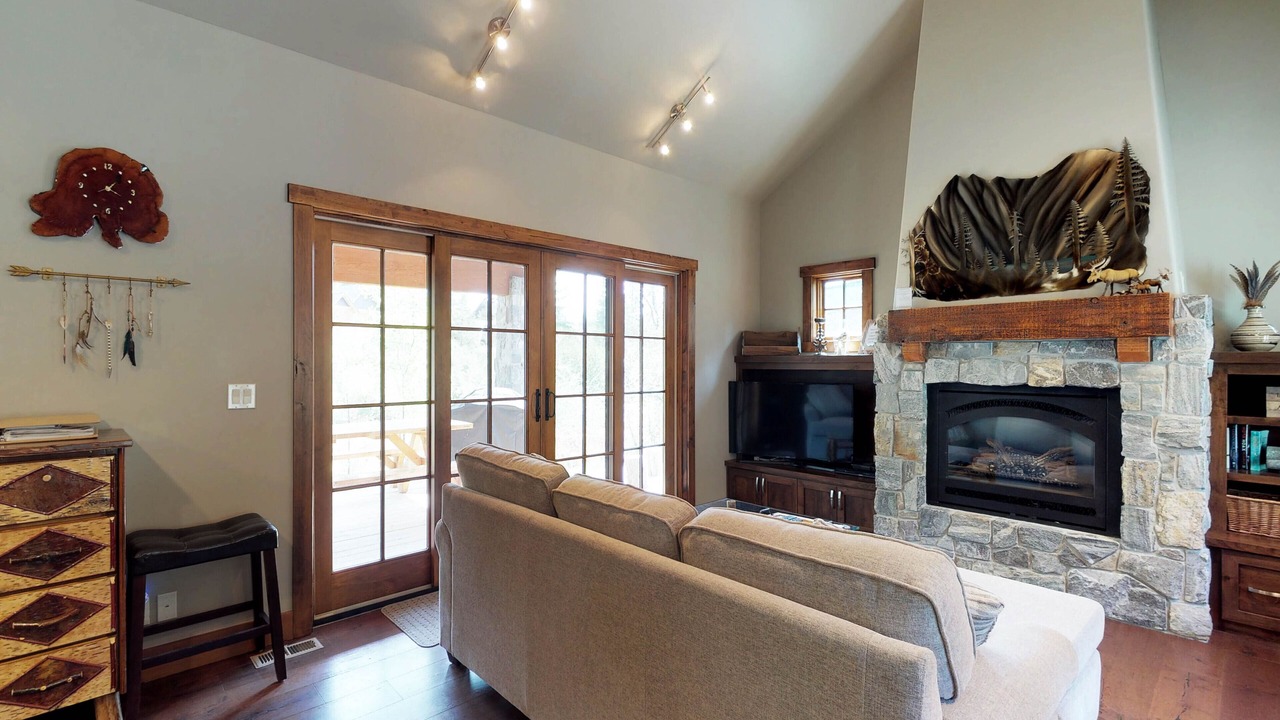 Photo of Livingroom in Tamarack Resort