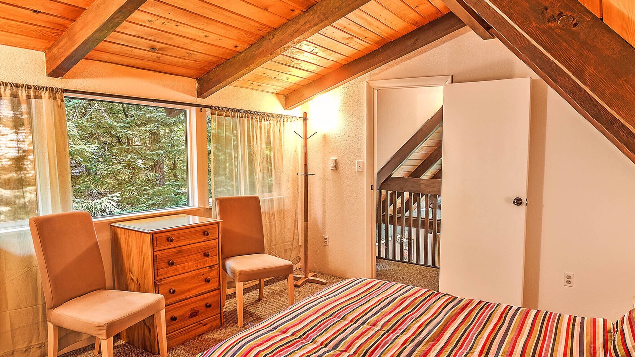 Photo of Bedroom in Enumclaw