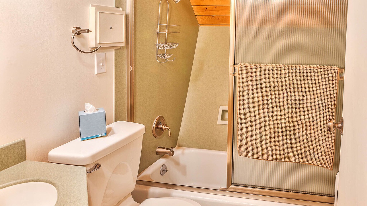 Photo of Bathroom in Enumclaw