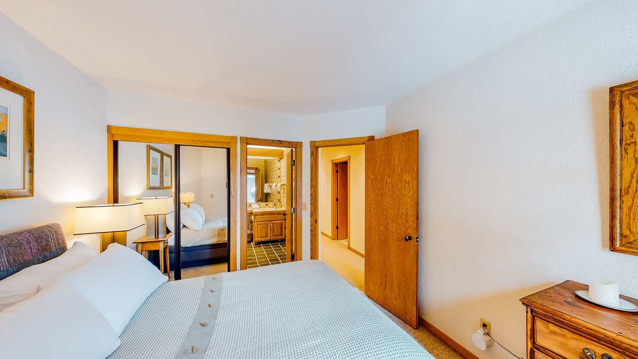Photo of Bedroom in Warm Springs