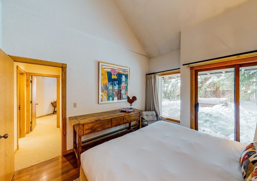 Photo of Bedroom in Warm Springs
