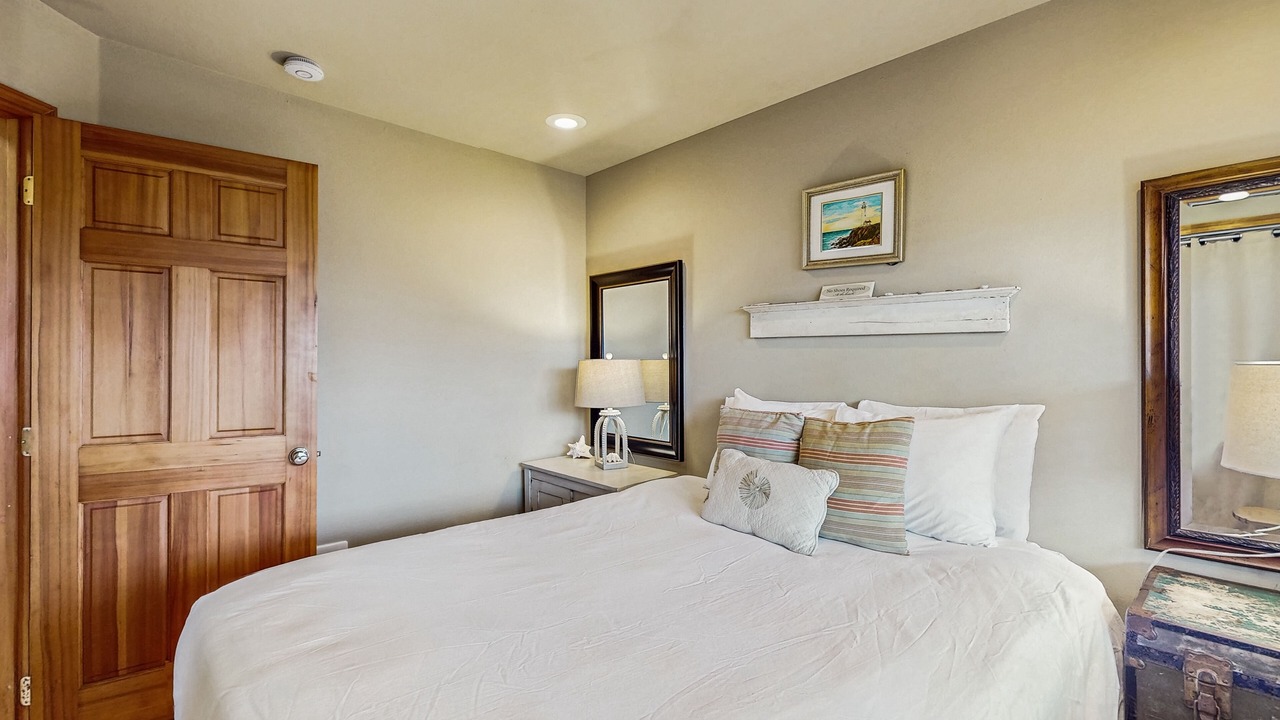 Photo of Bedroom in Pacific Beach