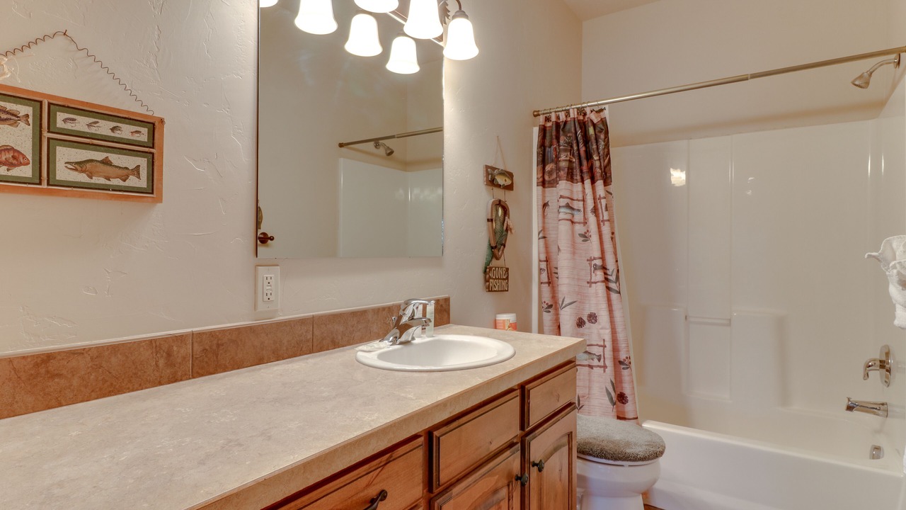 Photo of Bathroom in Harbor Village