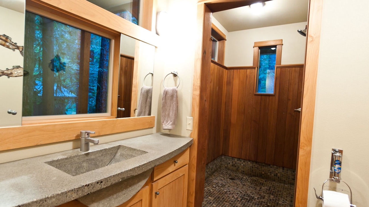 Photo of Bathroom in Rhododendron