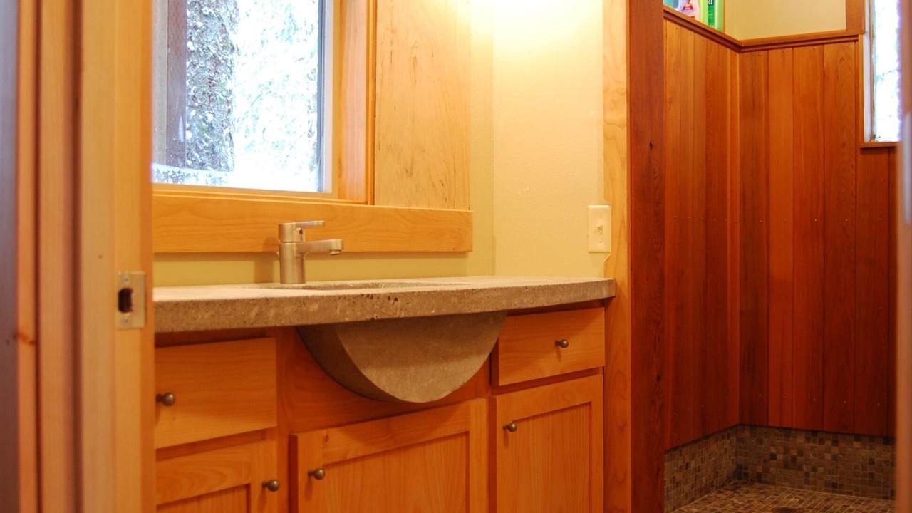 Photo of Bathroom in Rhododendron