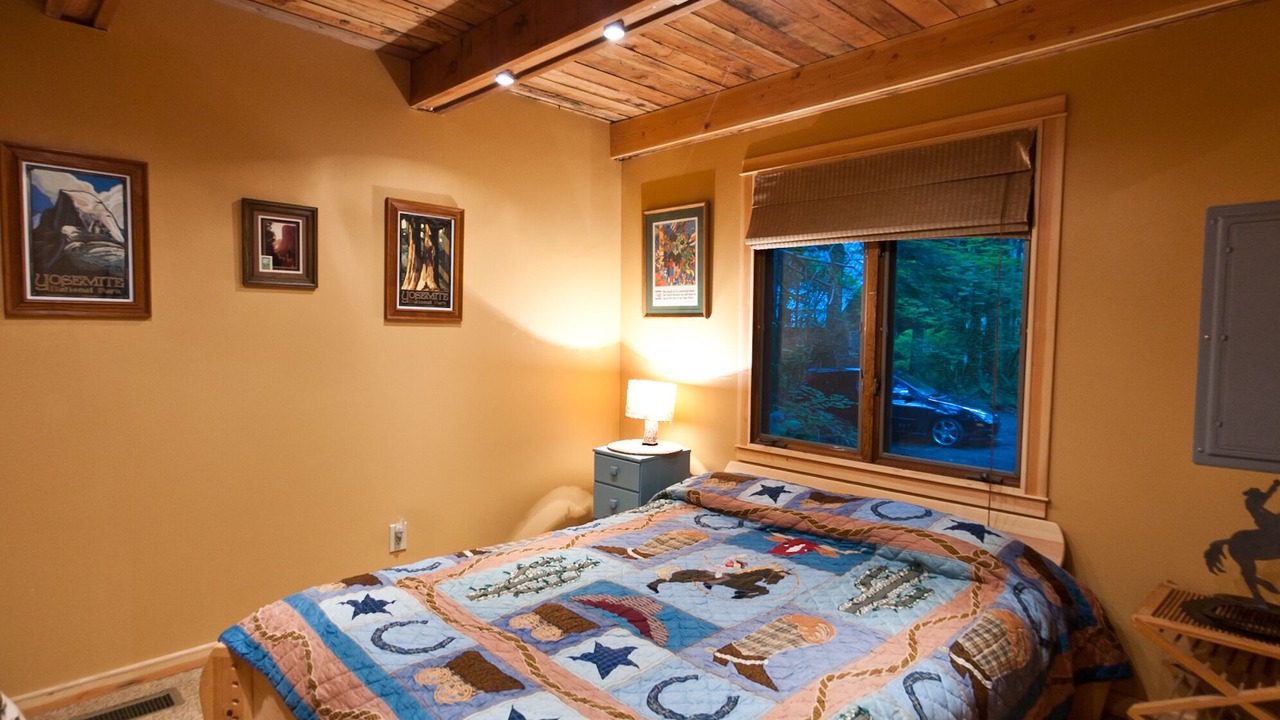 Photo of Bedroom in Rhododendron