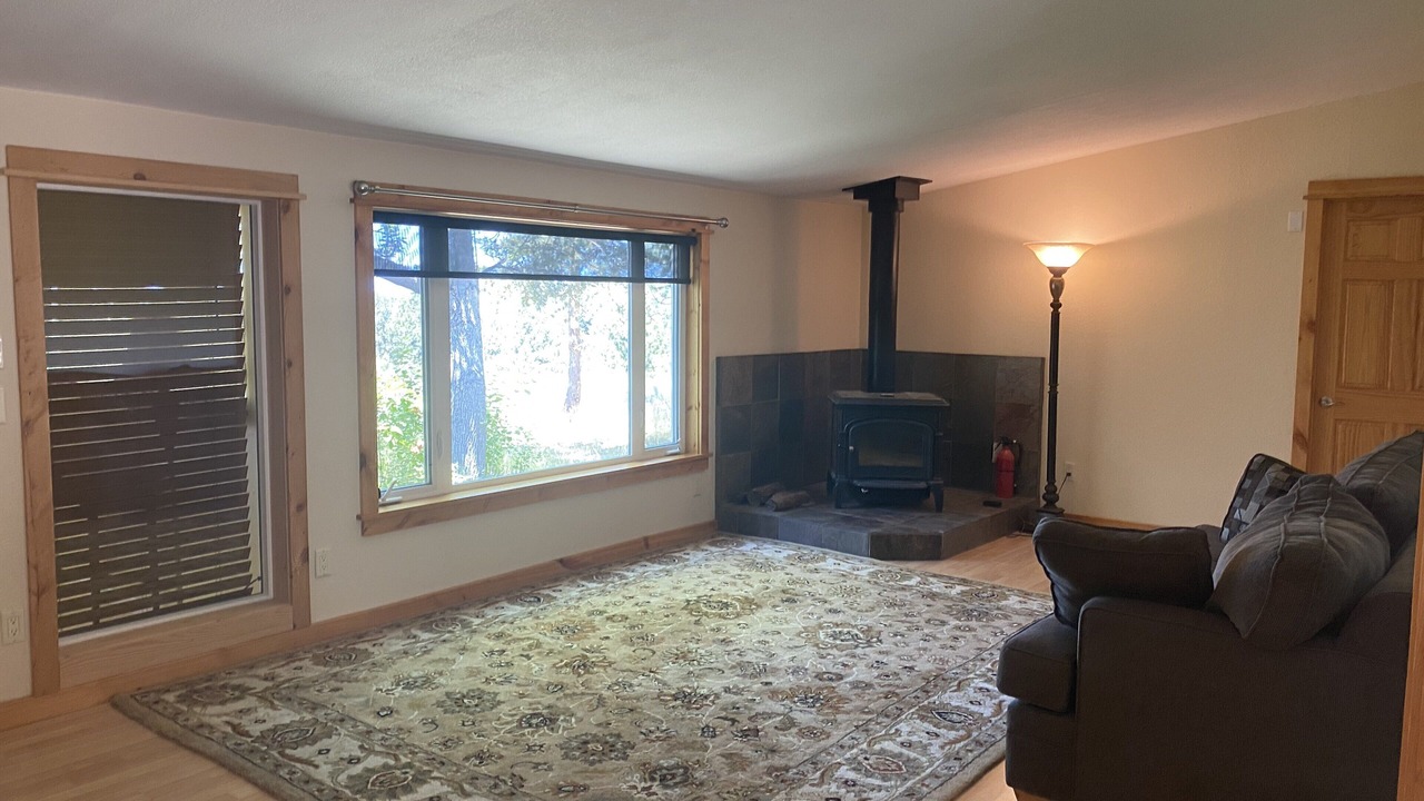Photo of Livingroom in Chiloquin