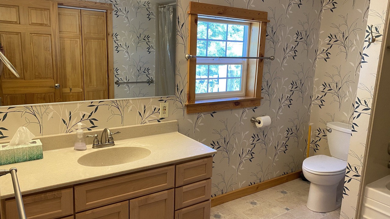 Photo of Bathroom in Chiloquin