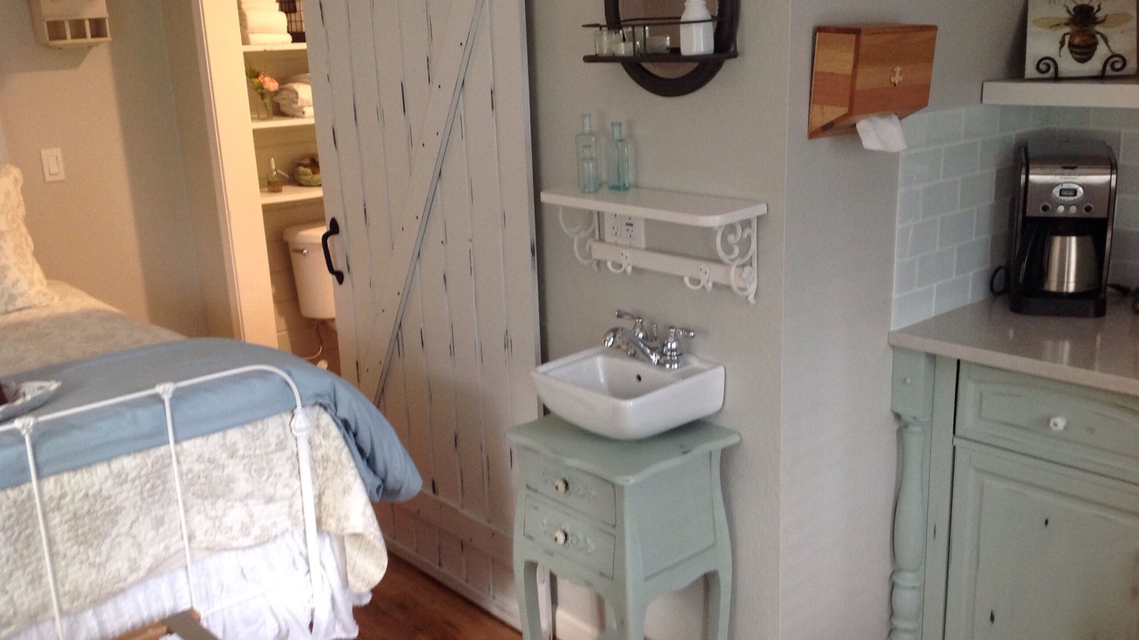 Photo of Bedroom in Artondale